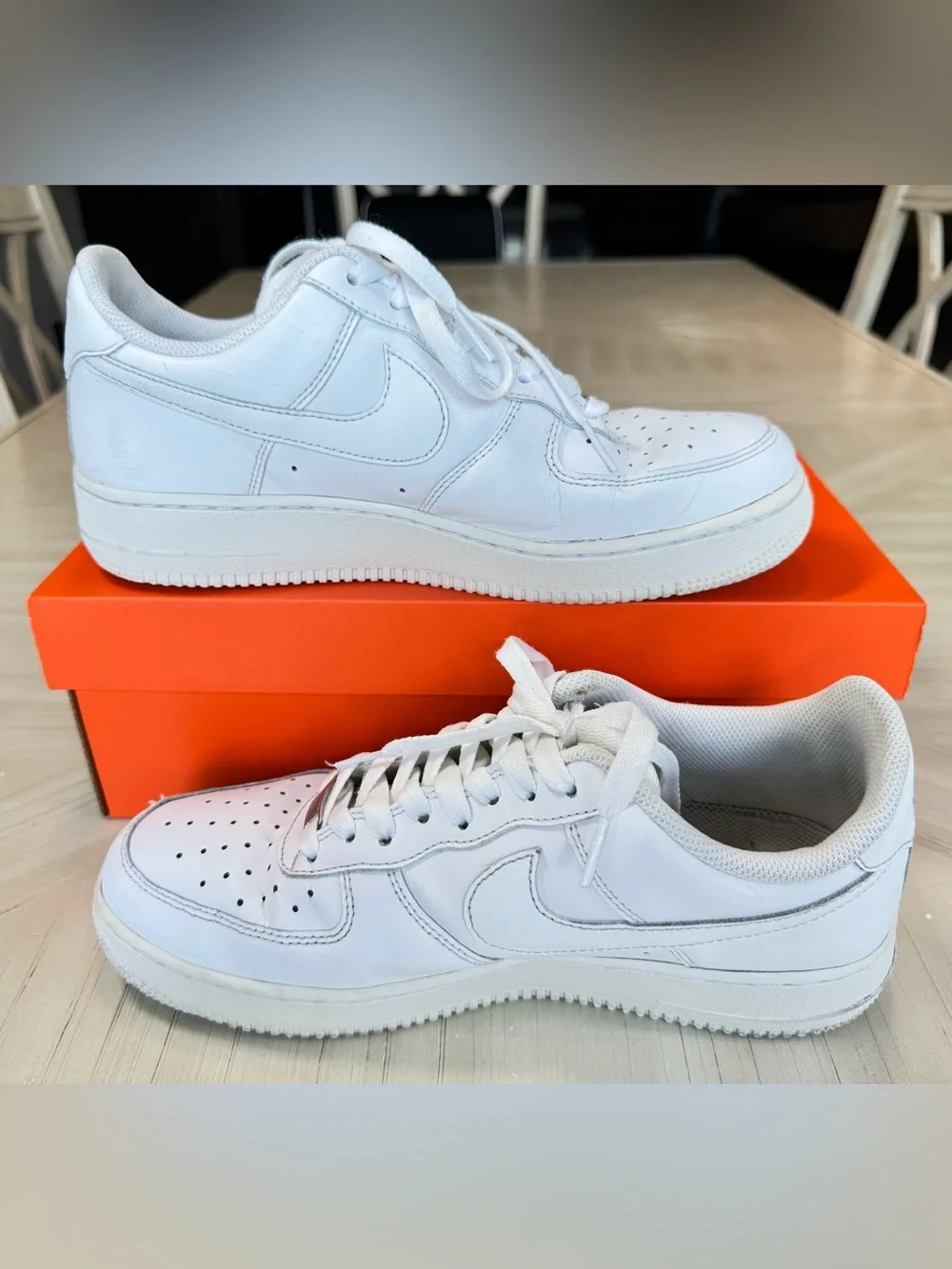 Nike Air Force 1 ’07 Triple White Men’s Size 9 Authentic